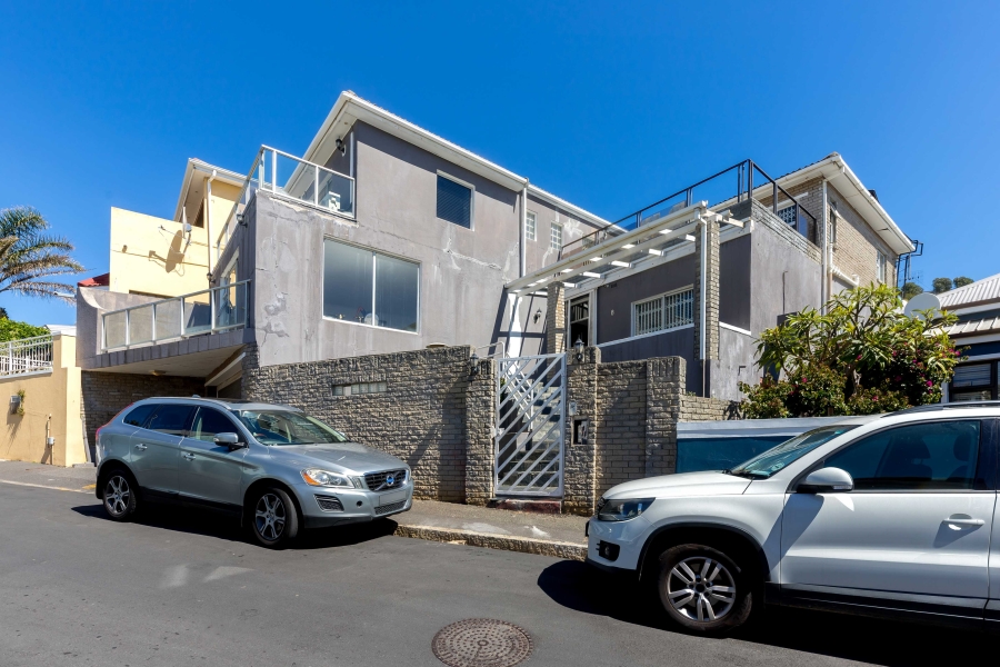 6 Bedroom Property for Sale in Walmer Estate Western Cape
